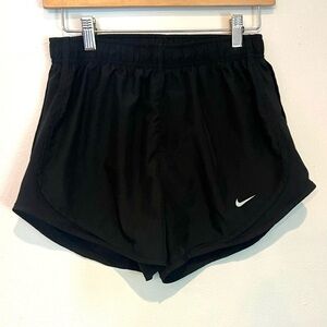 NIKE black tempo dri-fit shorts🖤✔️